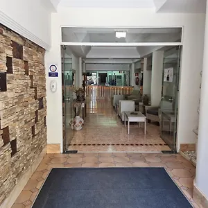 Catalina Park Apartment